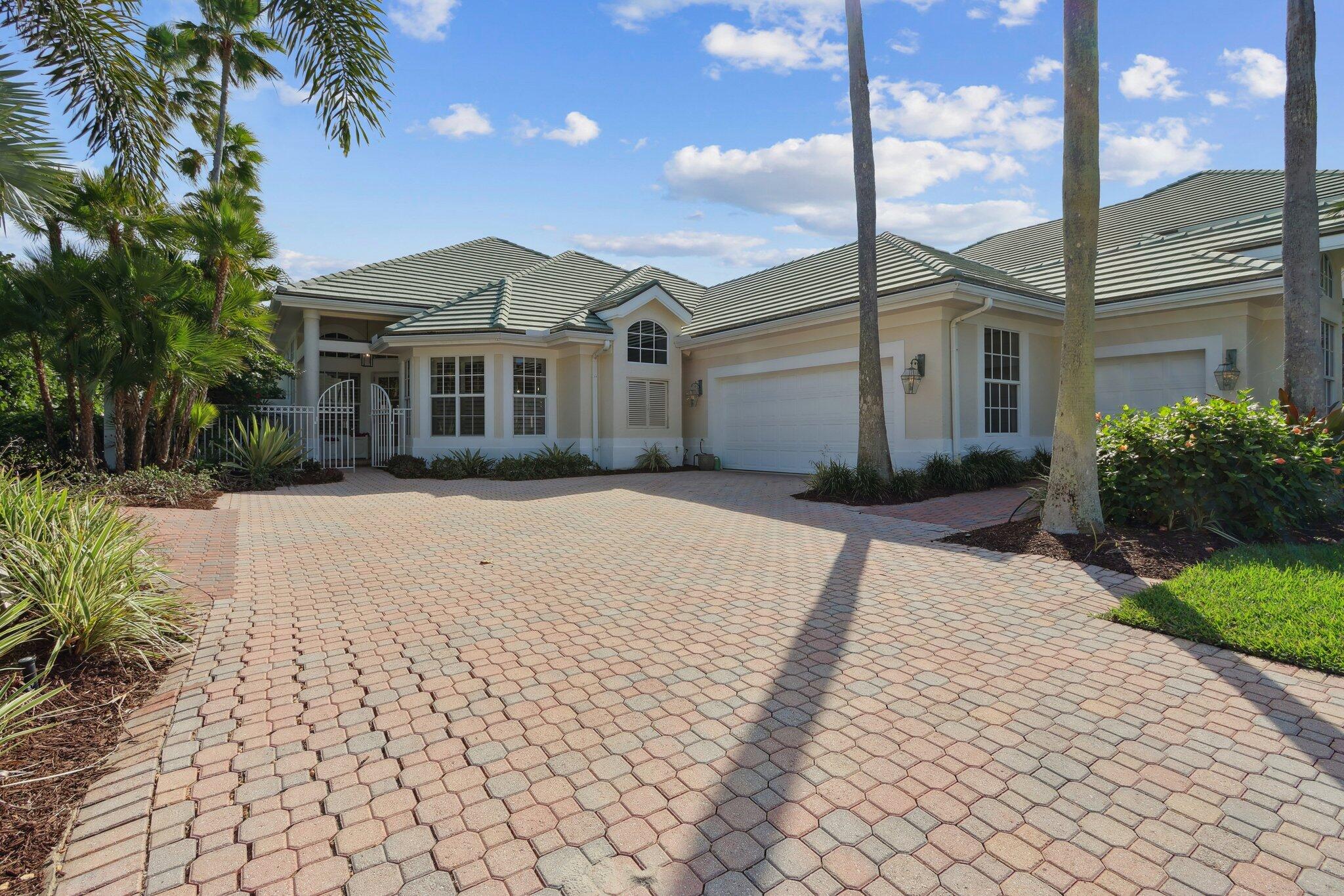 SAILFISH POINT - Residential