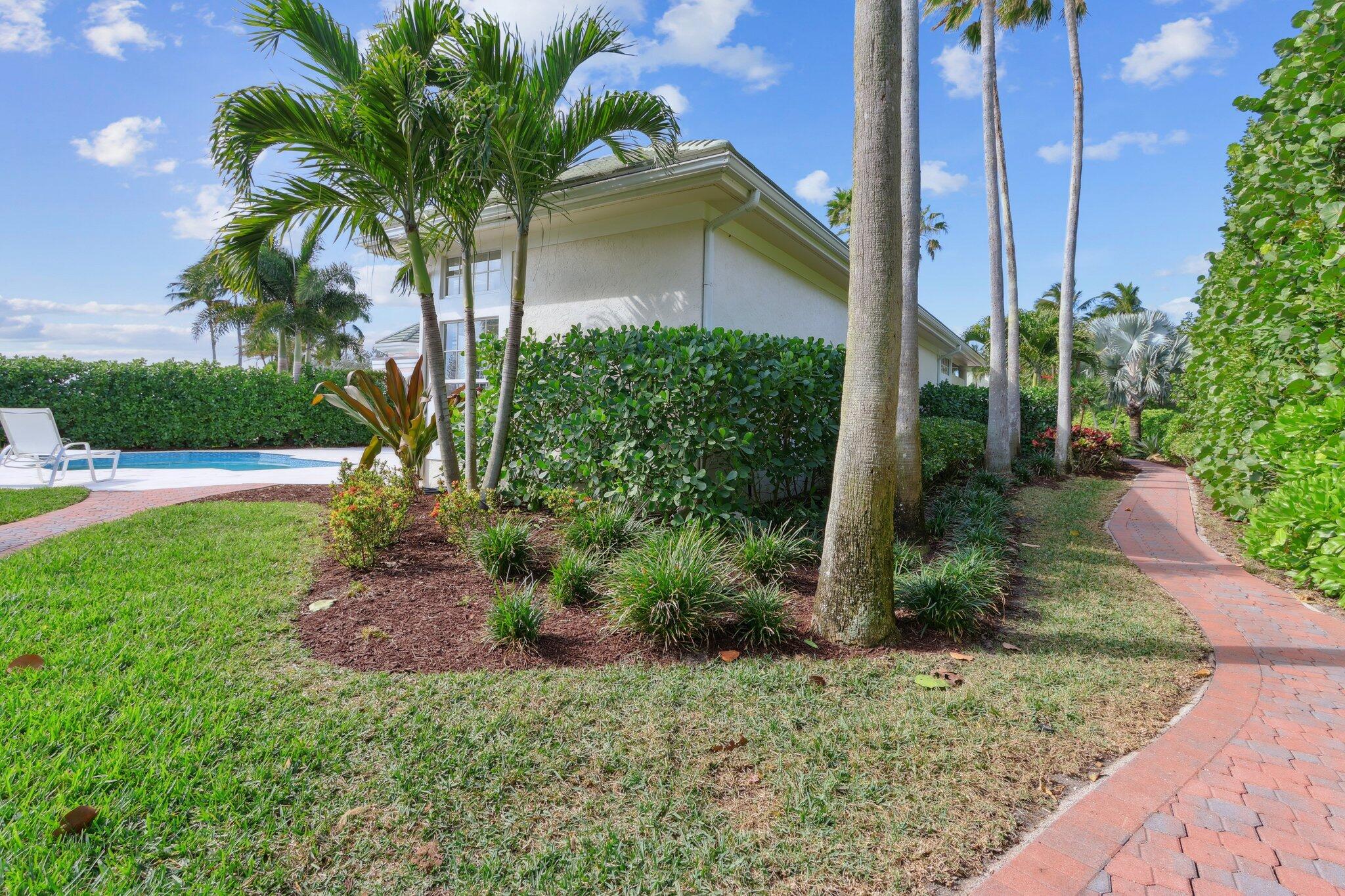 SAILFISH POINT - Residential