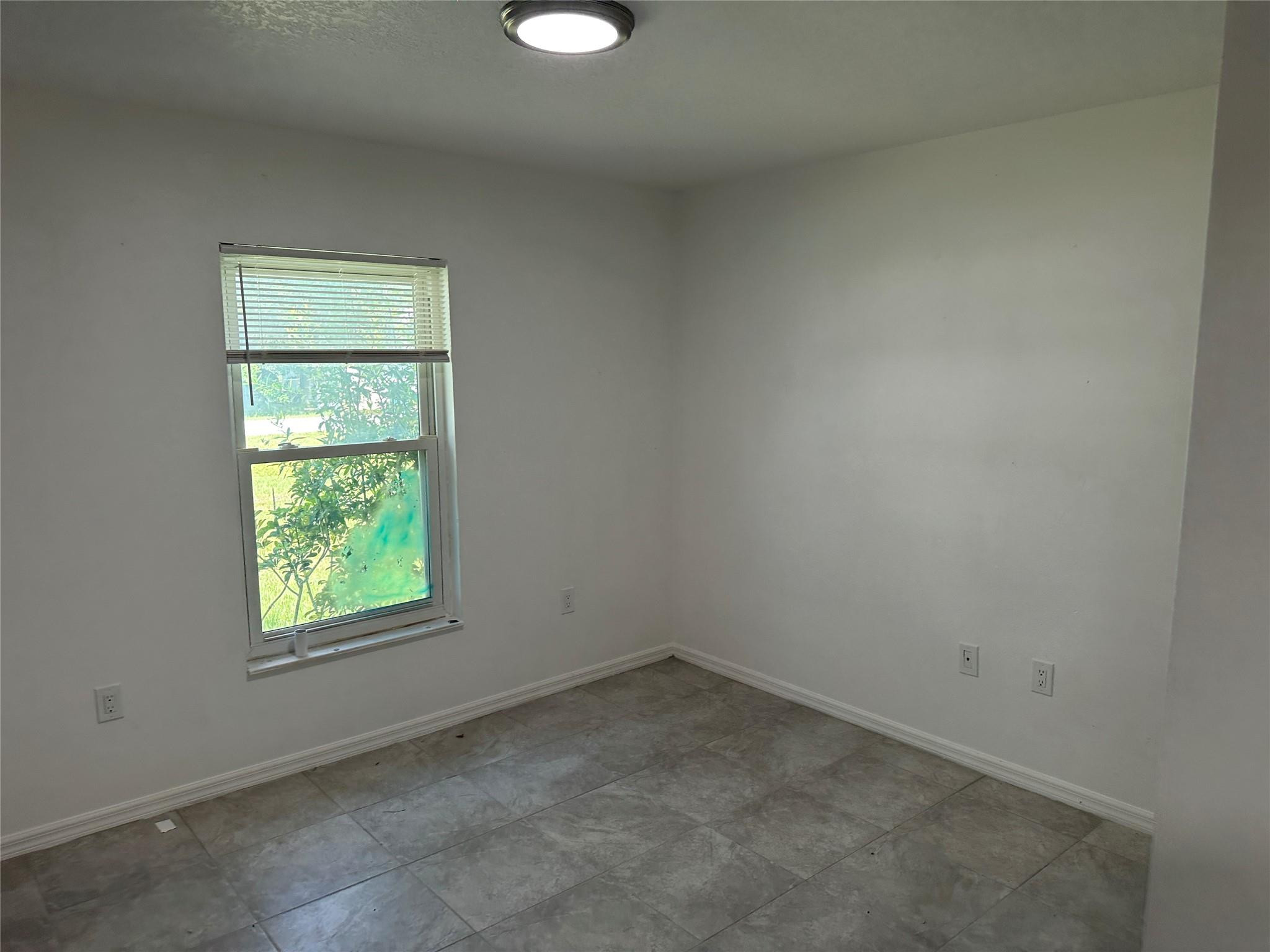 Basswood Estates Un 02 - Residential Lease