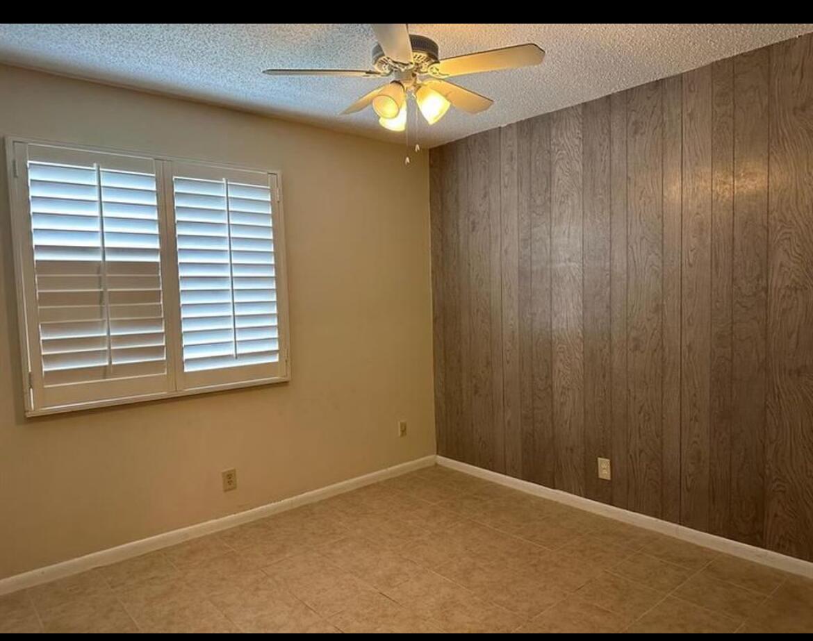PARKWAY VILLAGE - Residential Lease
