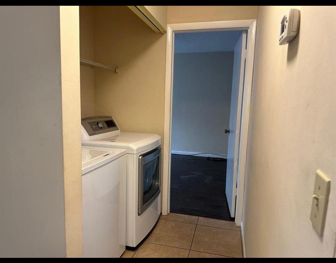PARKWAY VILLAGE - Residential Lease
