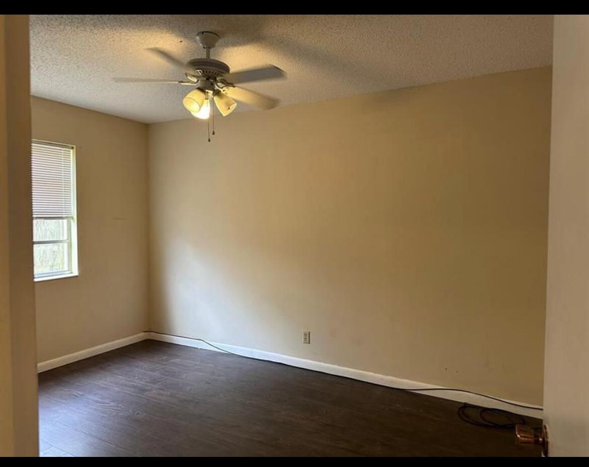 PARKWAY VILLAGE - Residential Lease