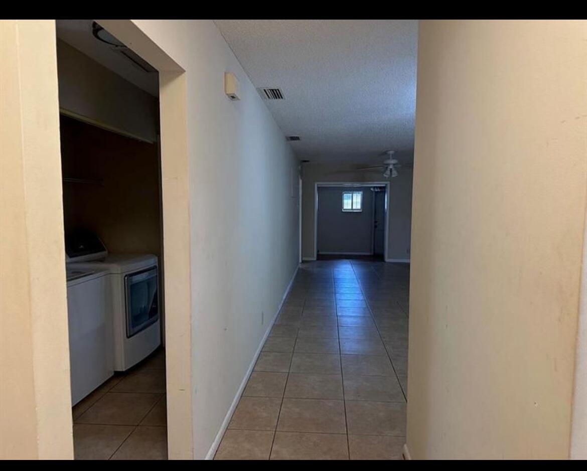 PARKWAY VILLAGE - Residential Lease