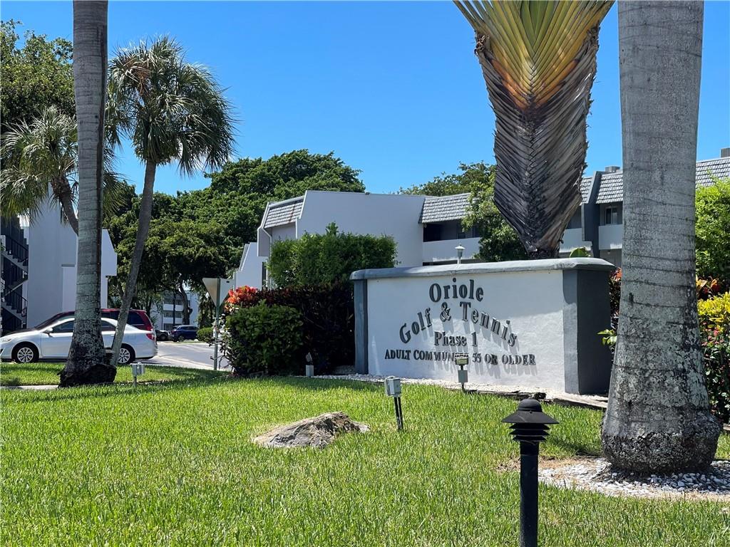 Oriole Golf & Tennis Club - Residential