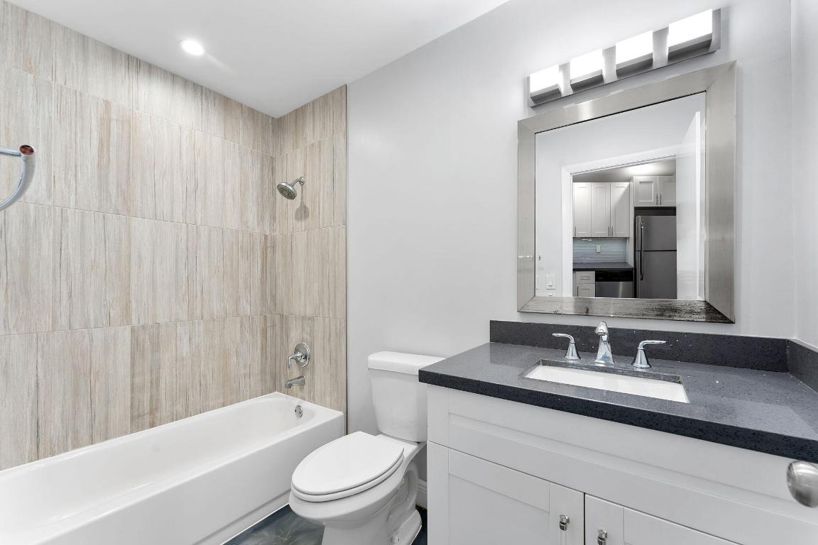 CASA DEL RIO CONDO - Residential Lease