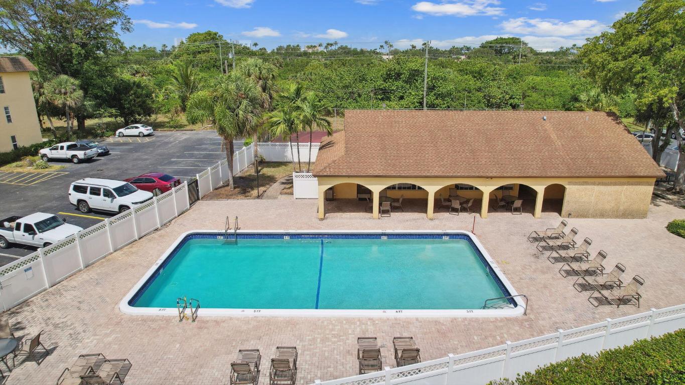 CASA DEL RIO CONDO - Residential Lease