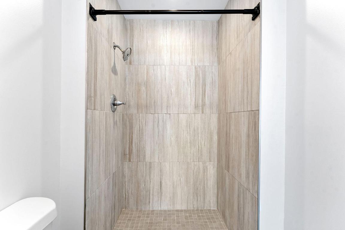 CASA DEL RIO CONDO - Residential Lease