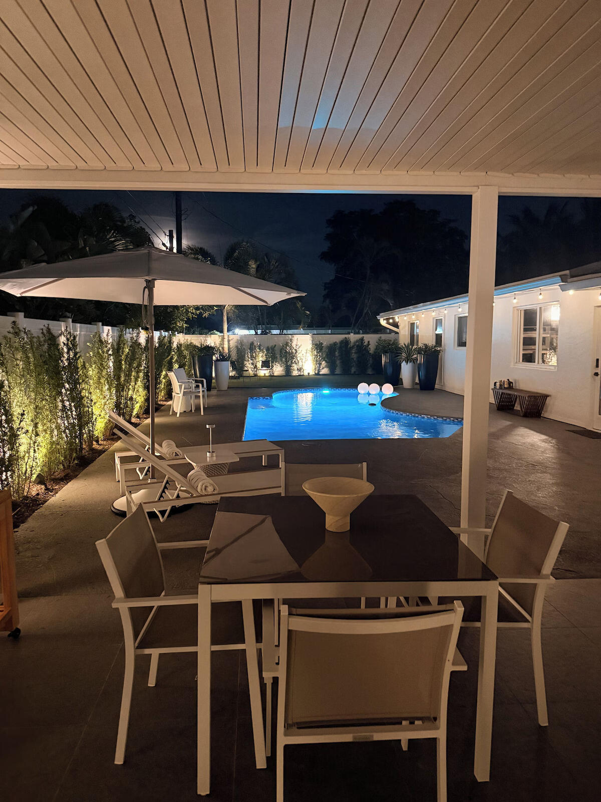 TROPIC PALMS 1 - Residential Lease
