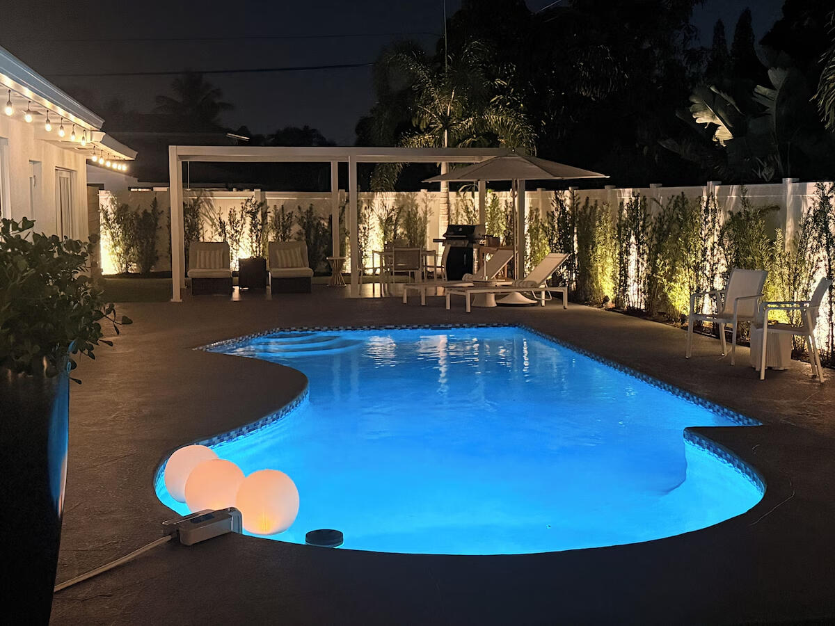 TROPIC PALMS 1 - Residential Lease