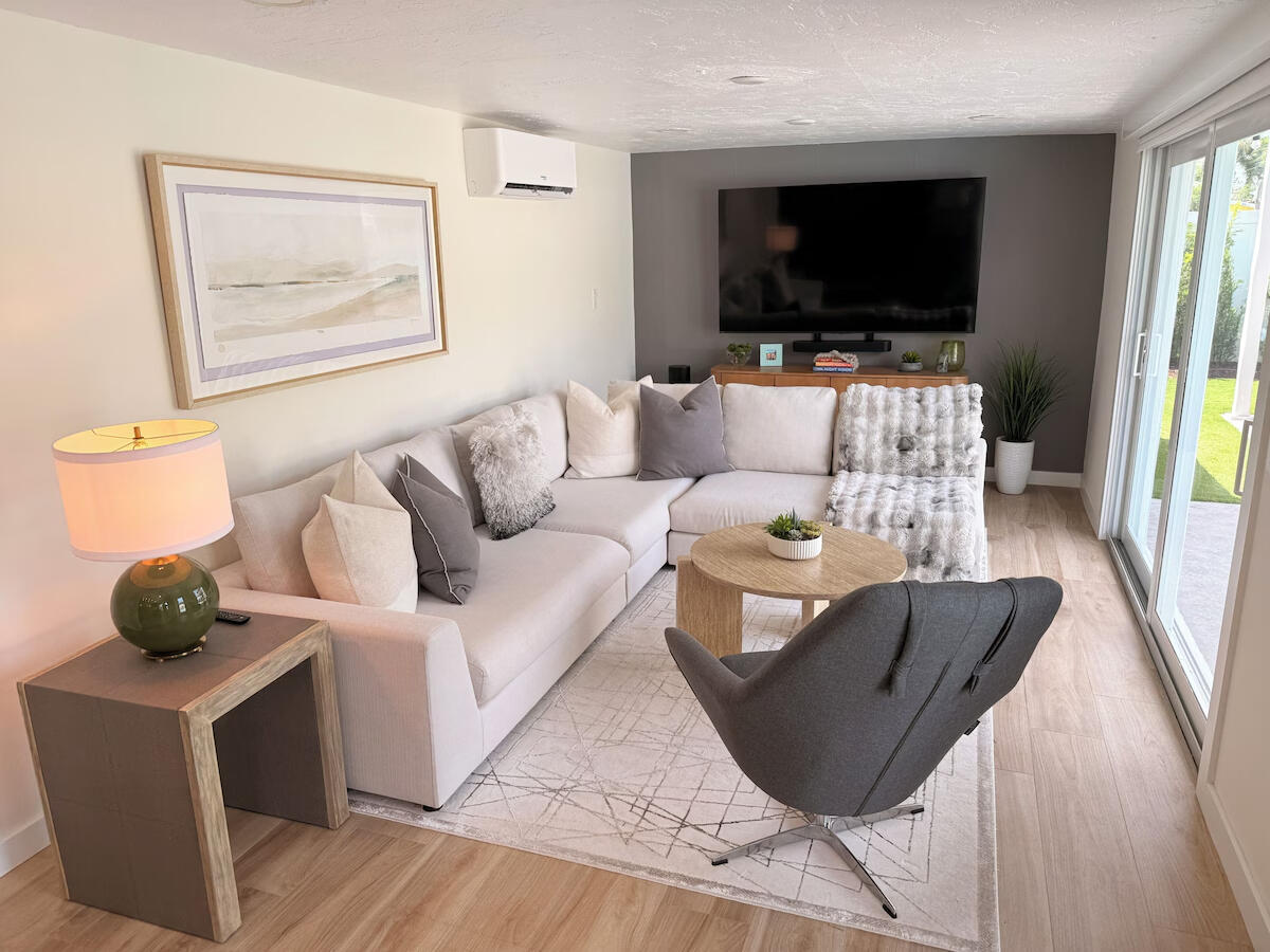 TROPIC PALMS 1 - Residential Lease