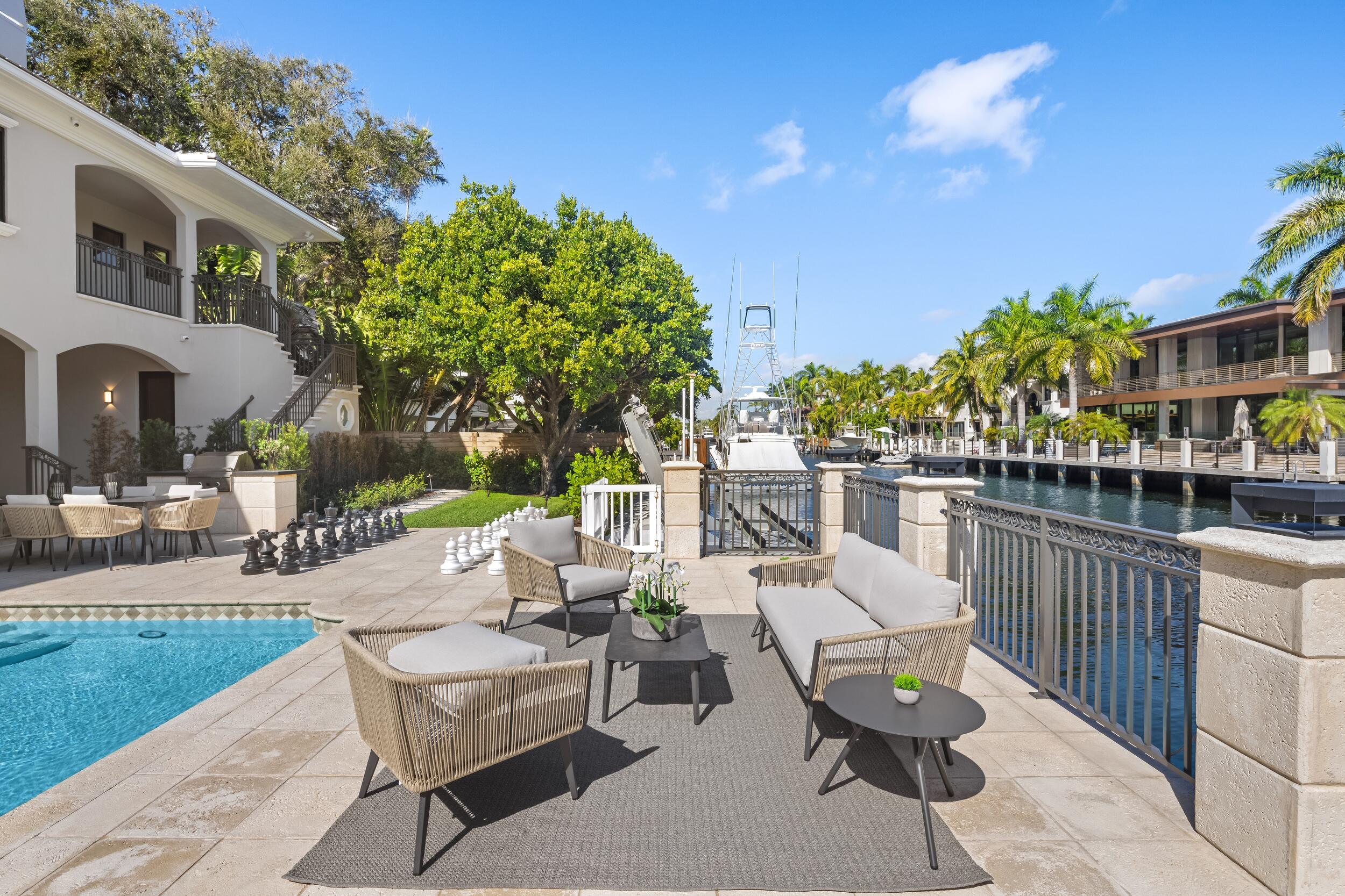 CORAL ISLES - Residential