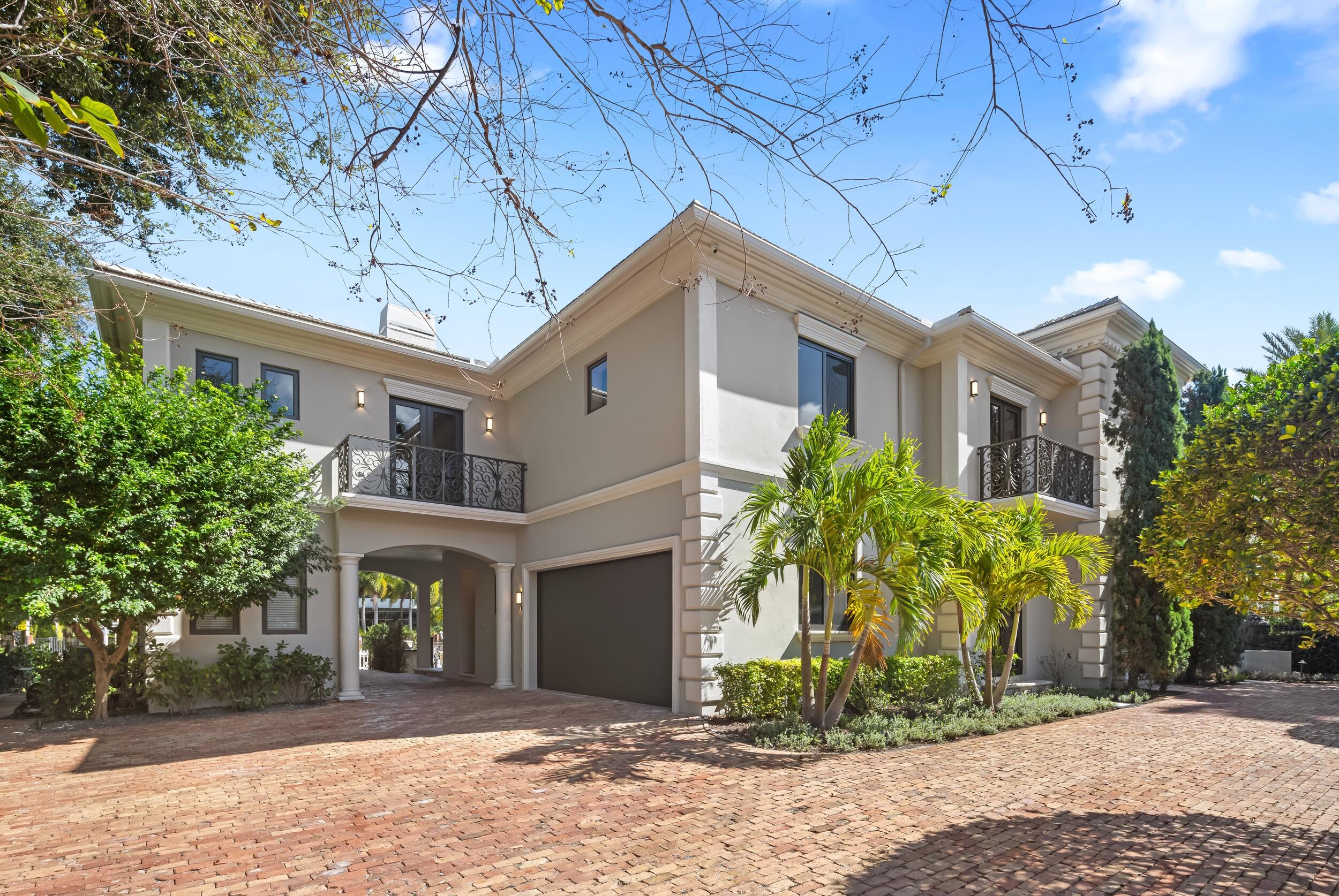CORAL ISLES - Residential