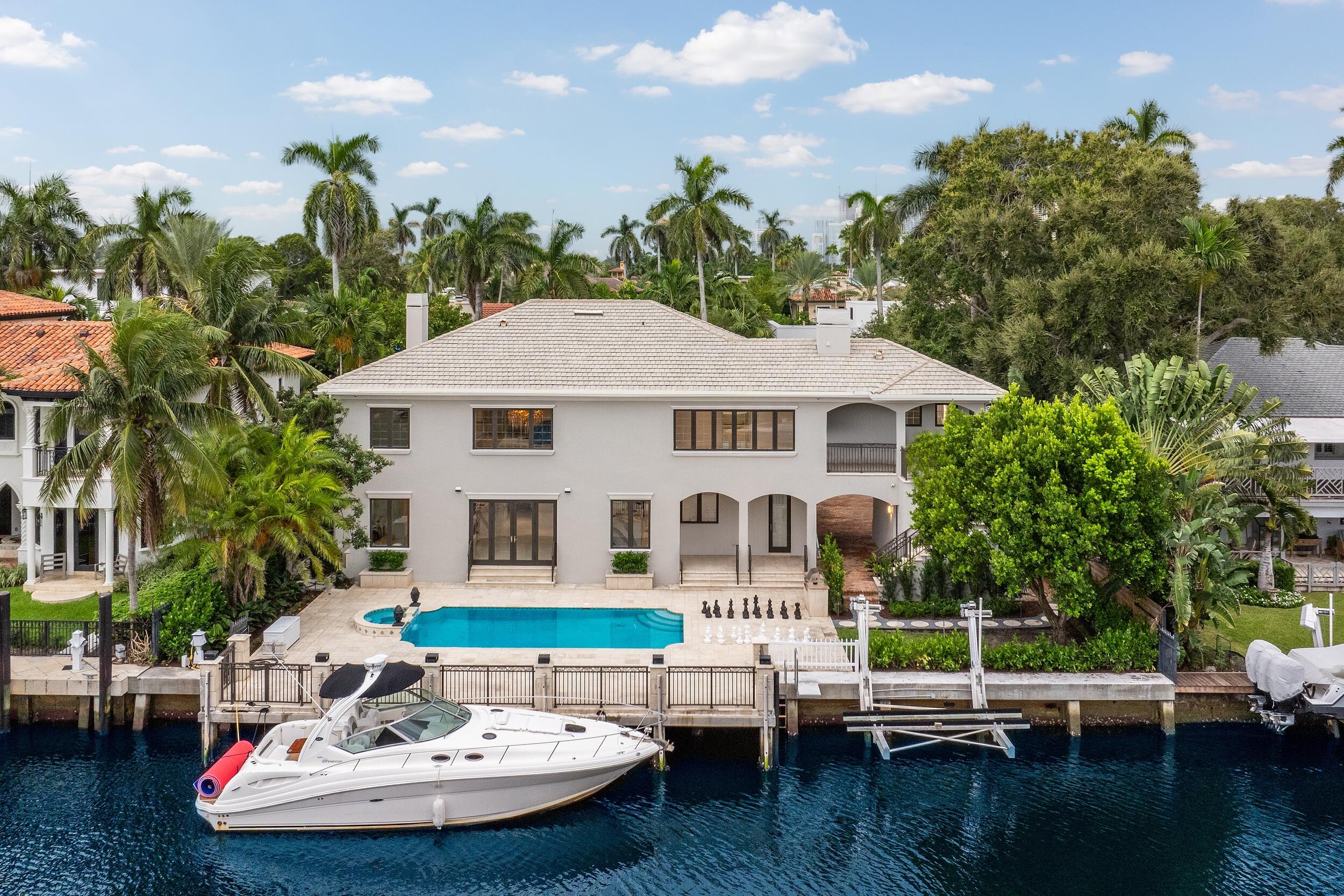 CORAL ISLES - Residential