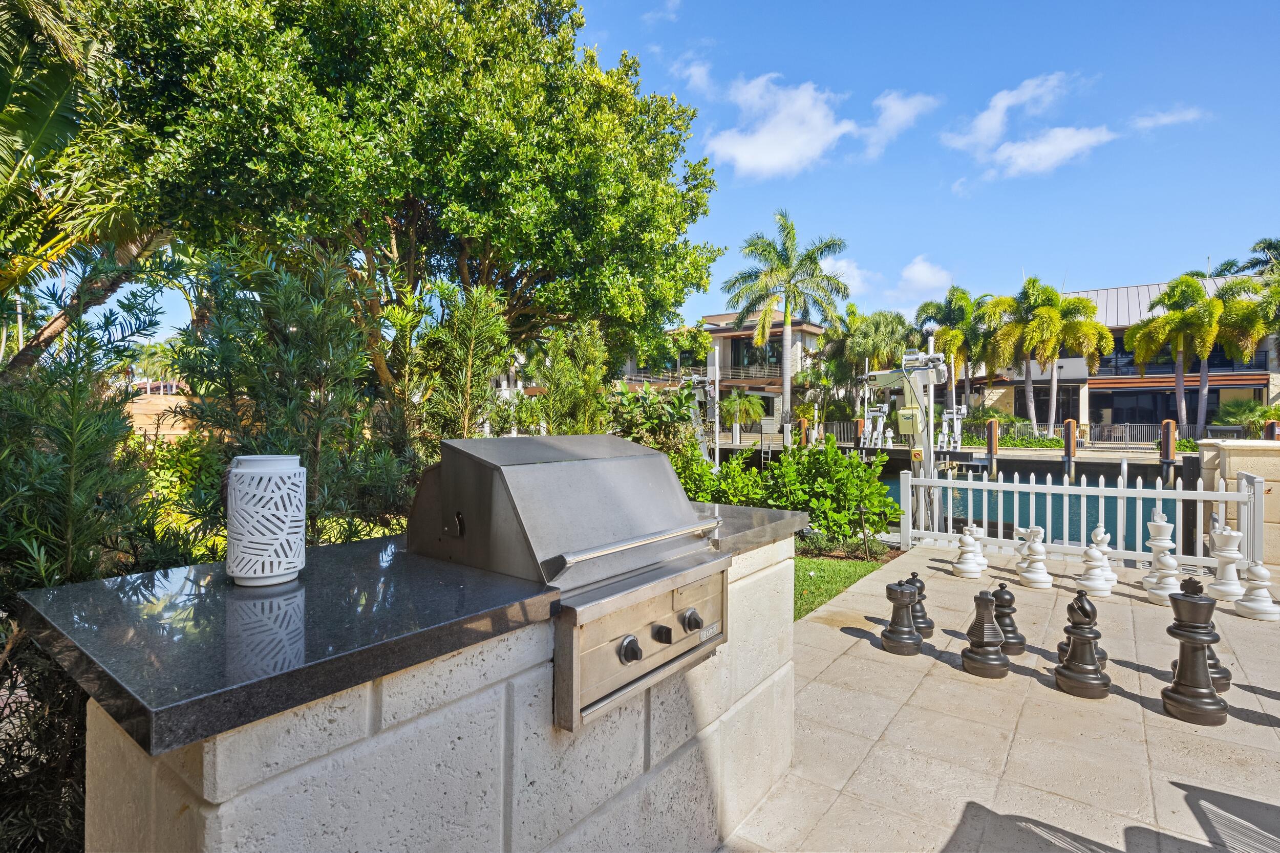 CORAL ISLES - Residential
