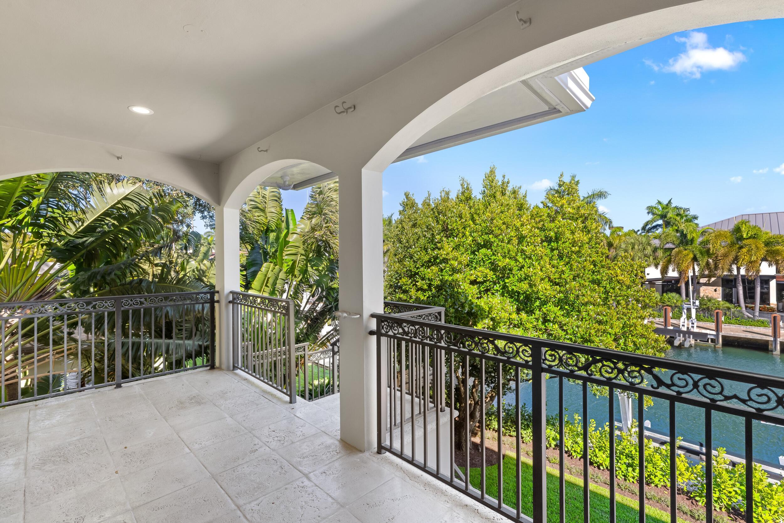 CORAL ISLES - Residential