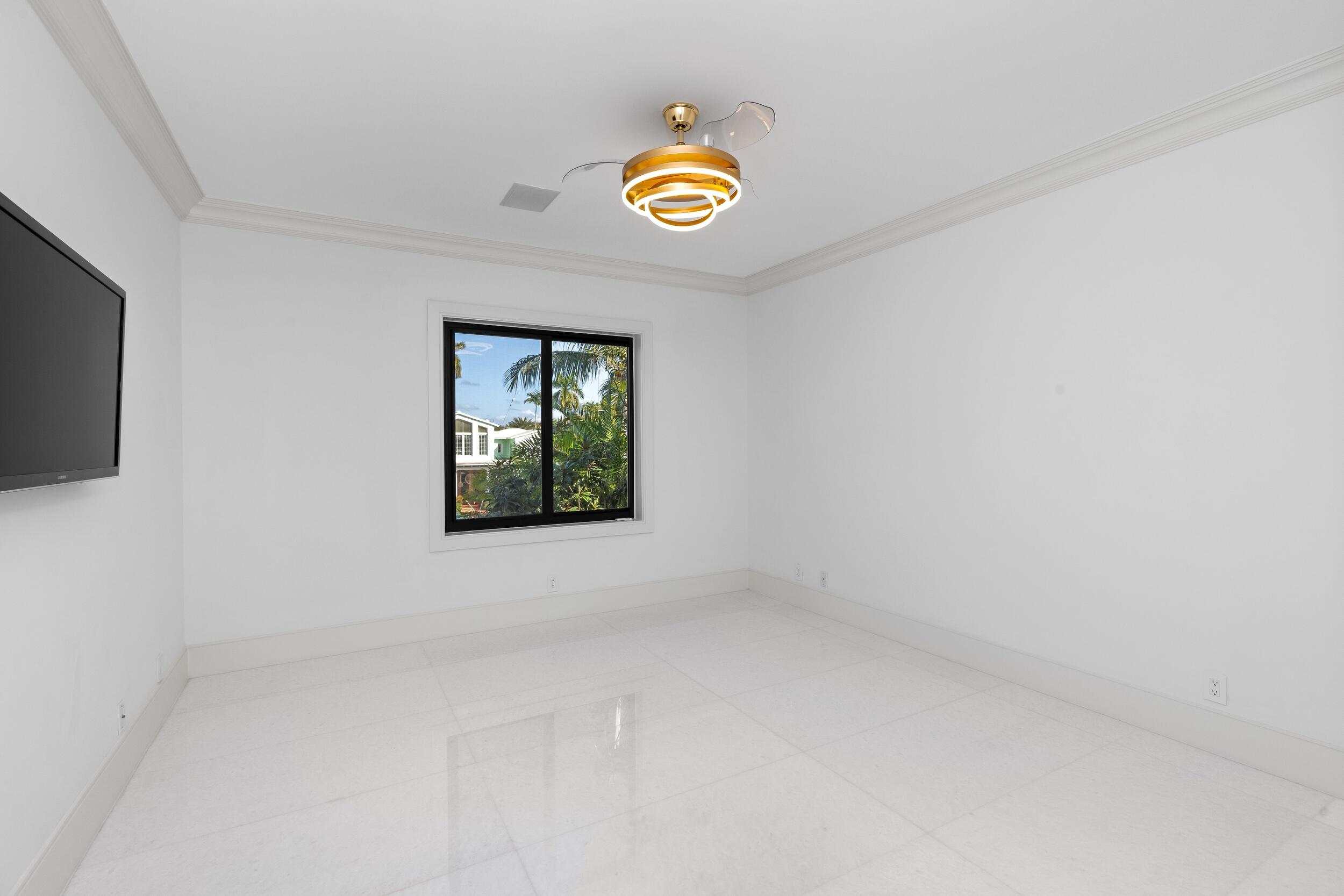 CORAL ISLES - Residential