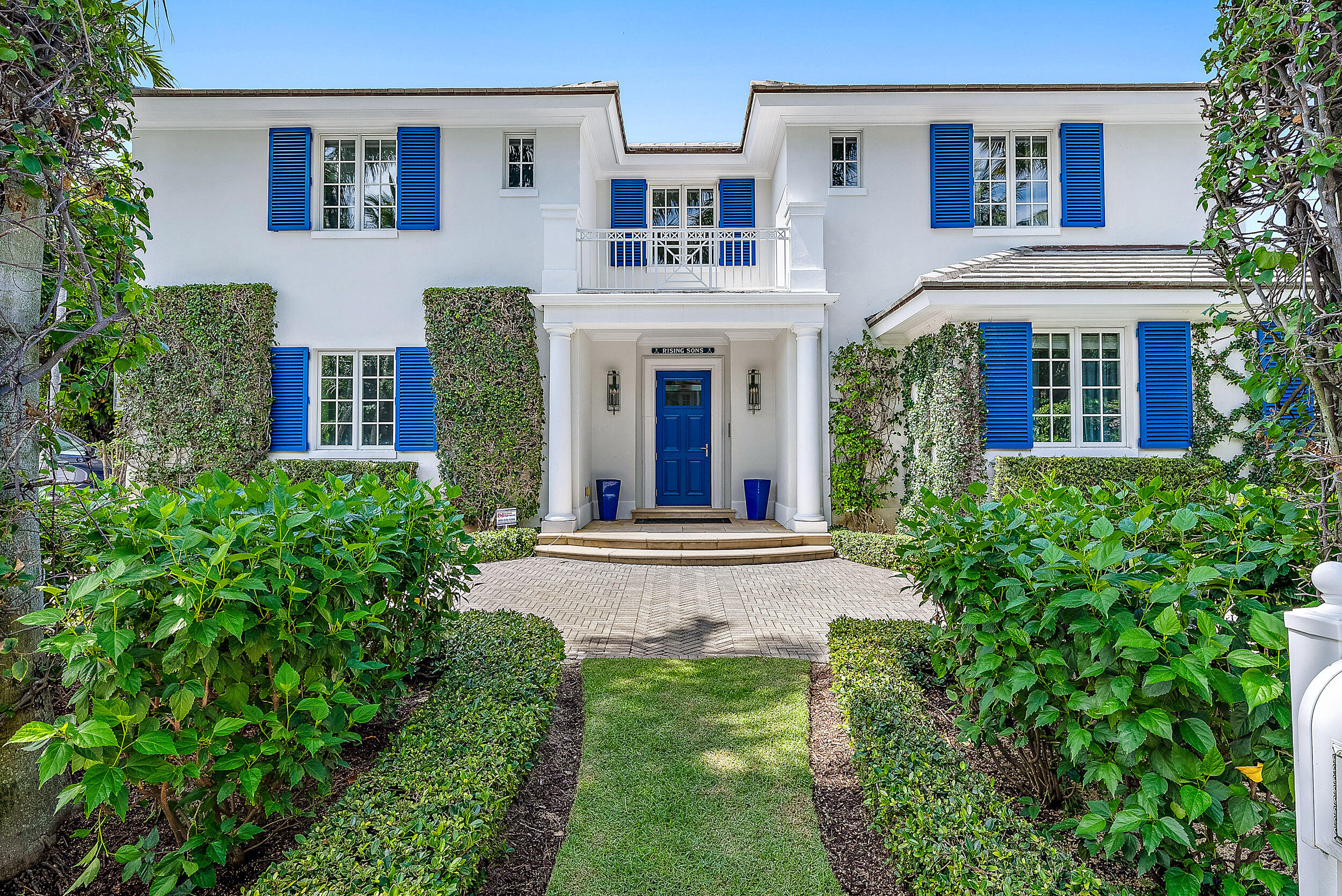 EL ENCANTO - Residential