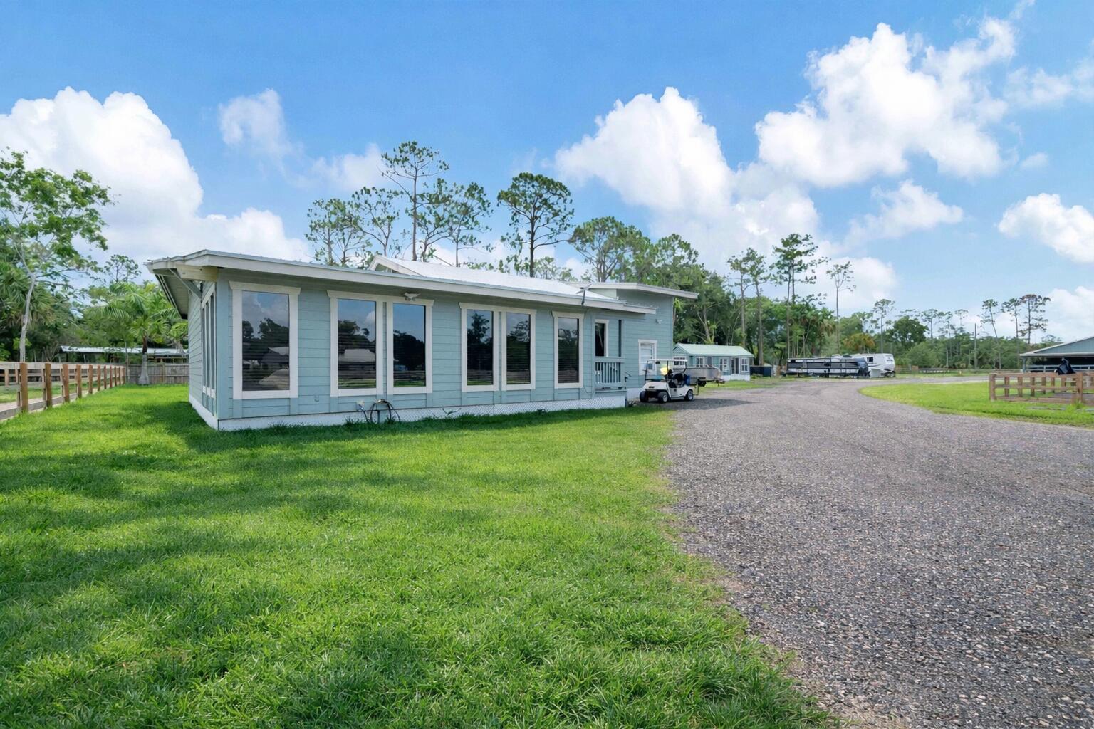 LOXAHATCHEE GROVES - Land