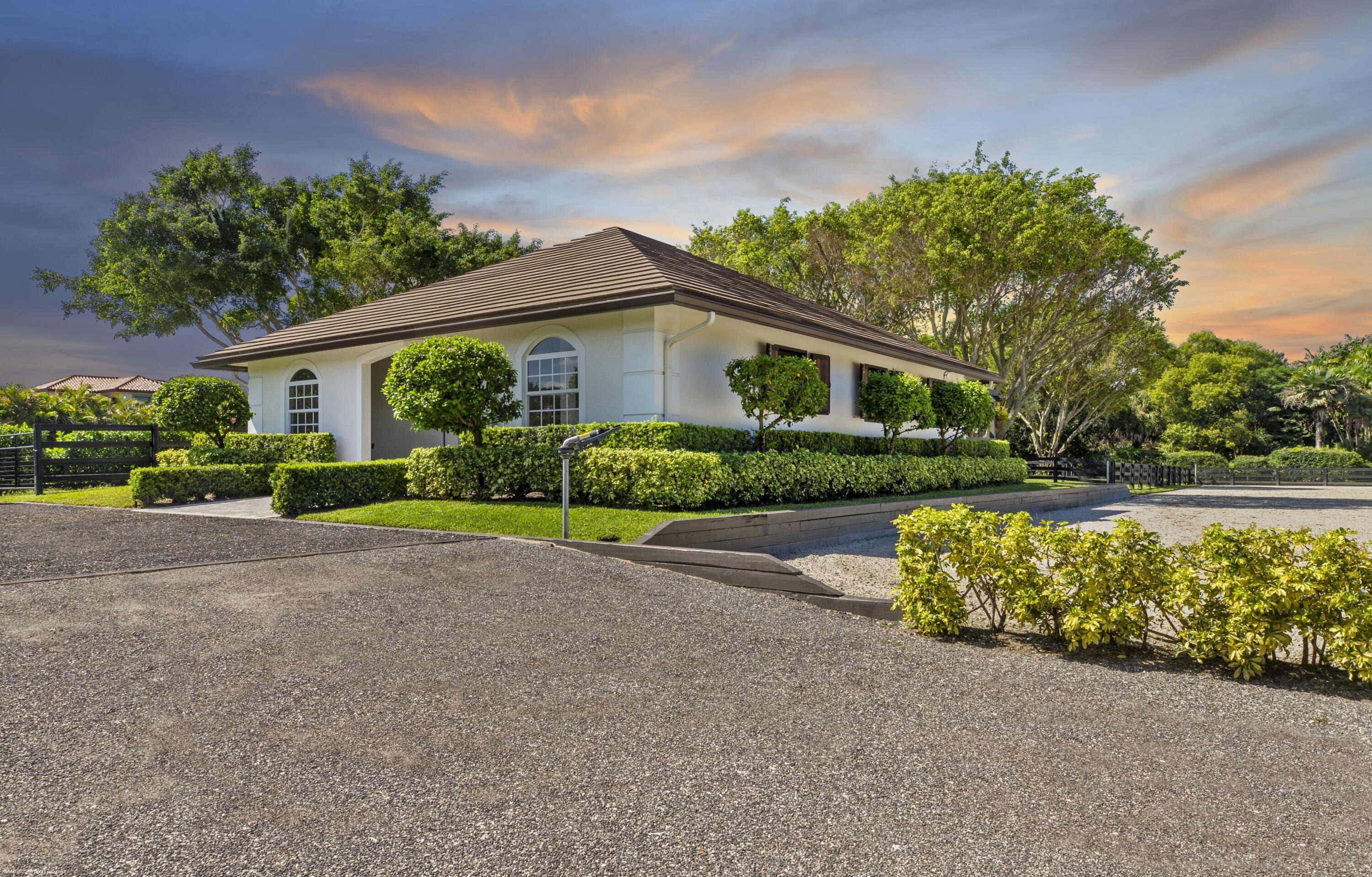 PADDOCK PARK 2 OF WELLINGTON - Residential