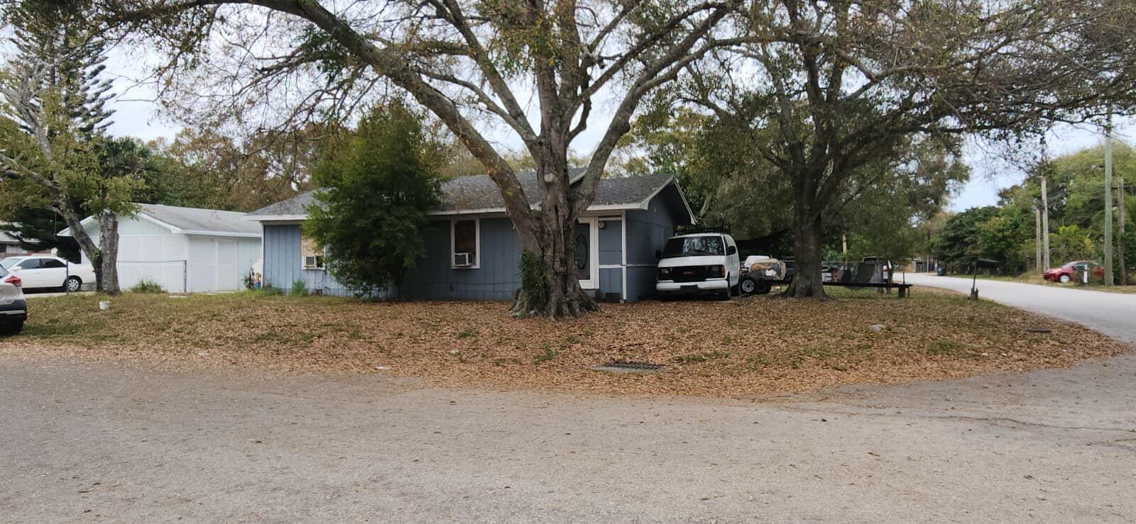This exceptional double corner lot spans two parcels, offering an incredible foundation for expanding your real estate portfolio. The property currently features a duplex, where the cozy two-bedroom, one-bath unit is fully renovated and secures 1400 in  rent, while the spacious four-bedroom, two-bath unit generates 1500   Beyond the existing steady income, this prime site holds the potential to increase your returns by developing a fourplex. It is a rare opportunity to maximize value in a highly sought-after location.