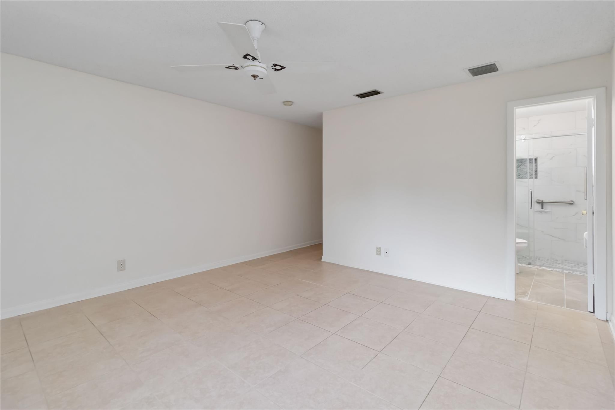 Paradise Gardens Sec 4 76 - Residential