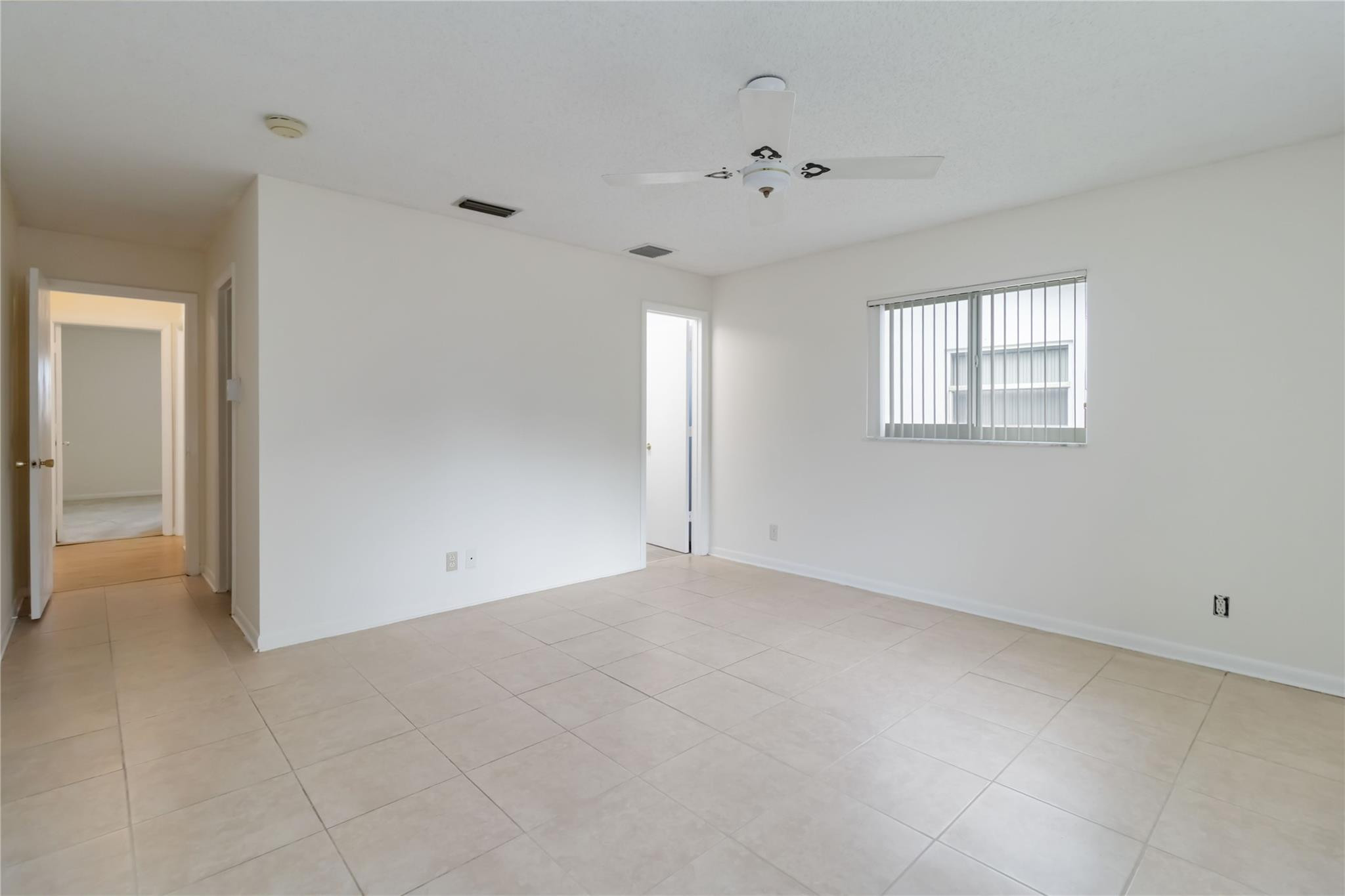 Paradise Gardens Sec 4 76 - Residential