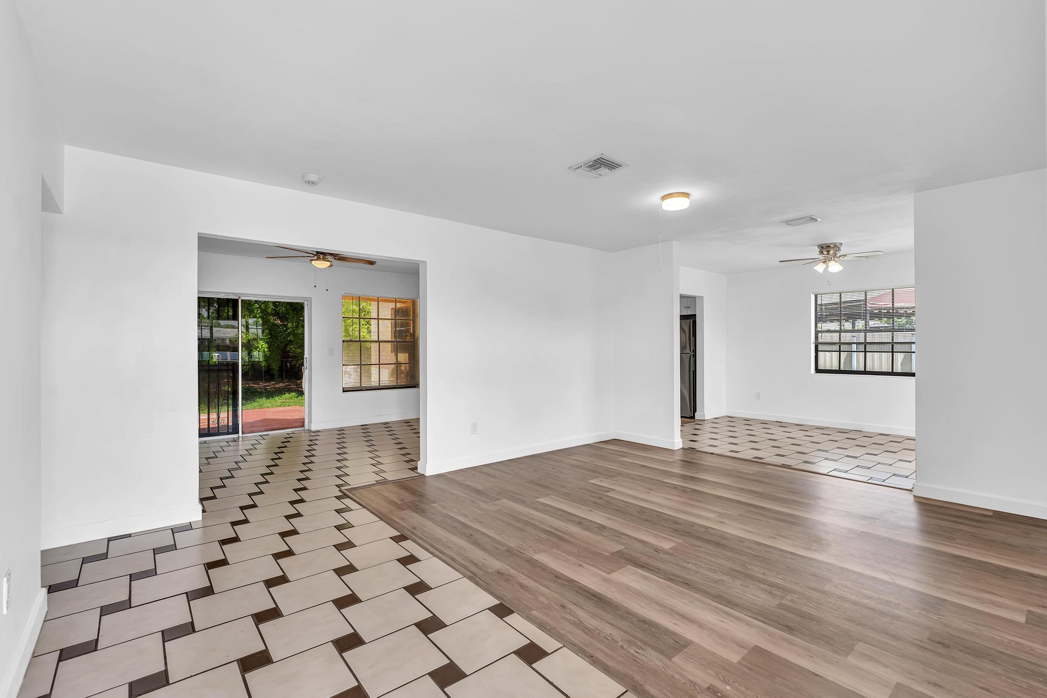 CAROL CITY PALMETTO PARK ESTS - Residential