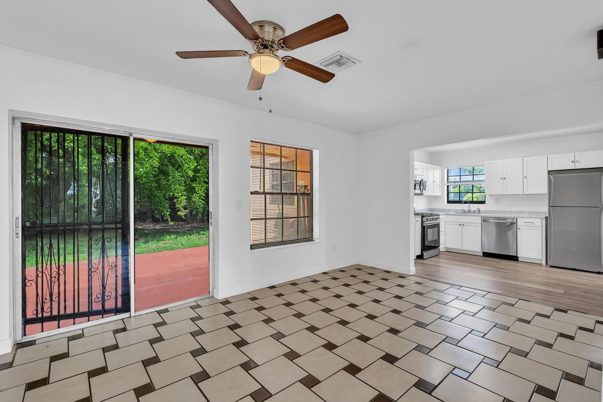 CAROL CITY PALMETTO PARK ESTS - Residential