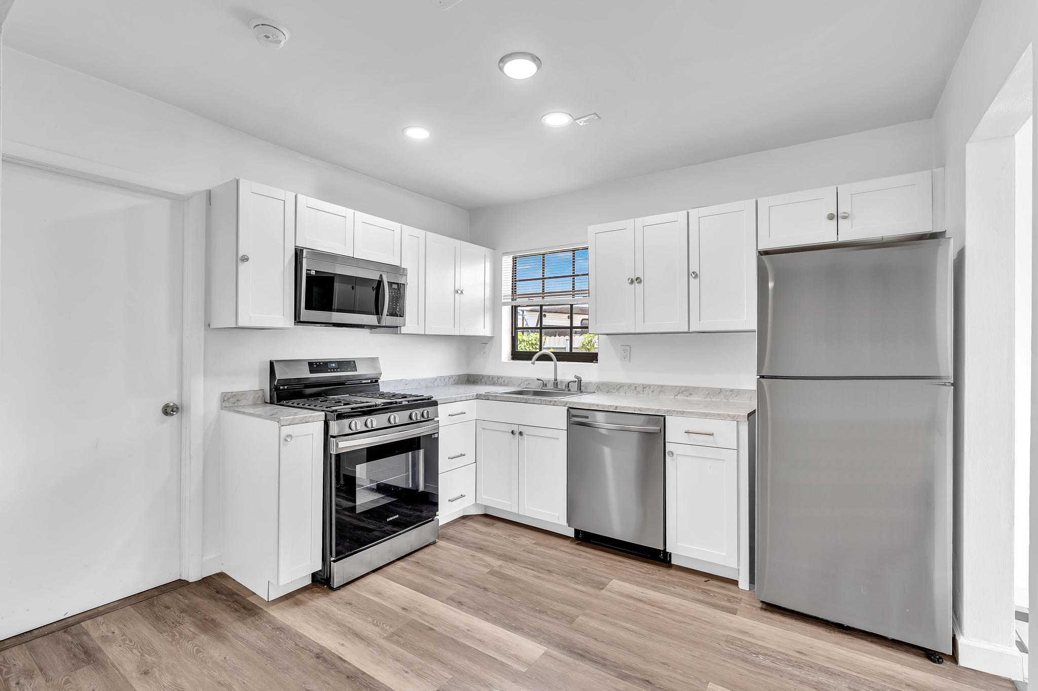 CAROL CITY PALMETTO PARK ESTS - Residential