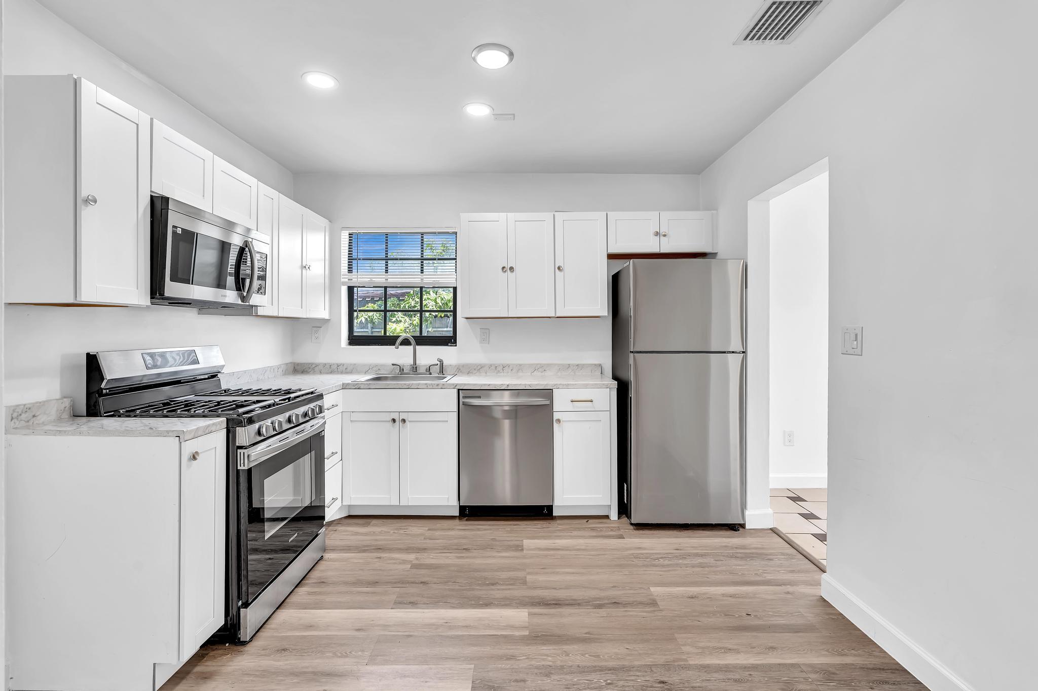 CAROL CITY PALMETTO PARK ESTS - Residential