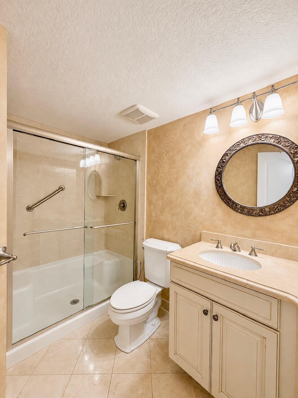RESIDENCES AT LEGACY PLACE CONDO - Residential Lease
