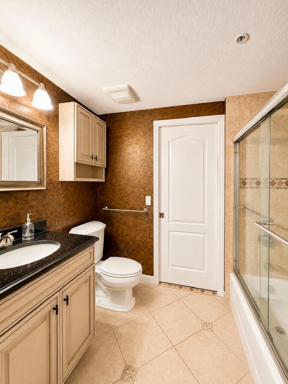 RESIDENCES AT LEGACY PLACE CONDO - Residential Lease