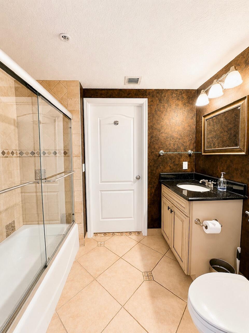 RESIDENCES AT LEGACY PLACE CONDO - Residential Lease