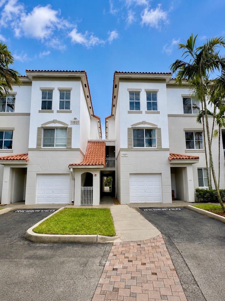 RESIDENCES AT LEGACY PLACE CONDO - Residential Lease