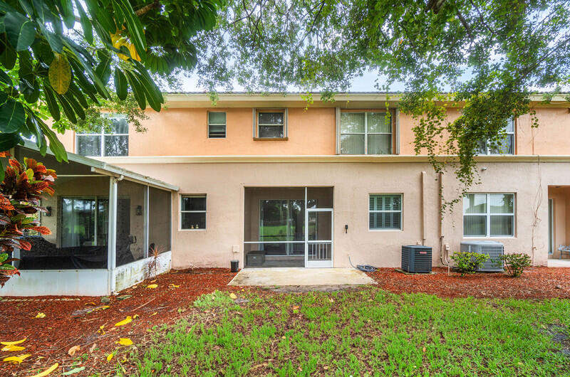 SEMINOLE ESTATES & TOWNHOMES - Residential