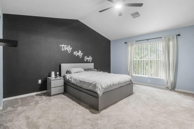 SEMINOLE ESTATES & TOWNHOMES - Residential