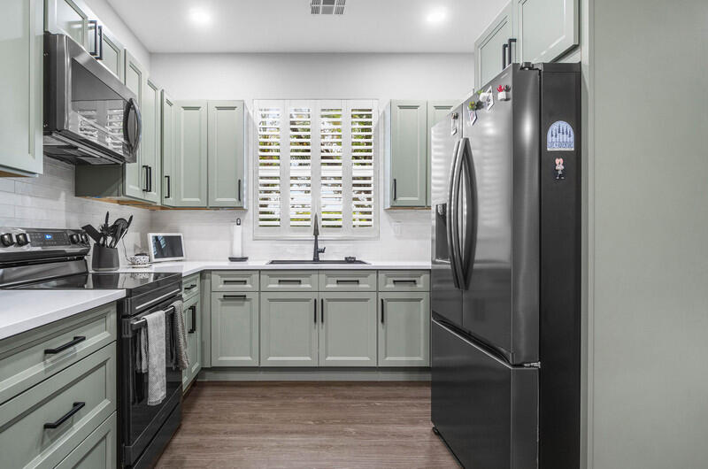SEMINOLE ESTATES & TOWNHOMES - Residential