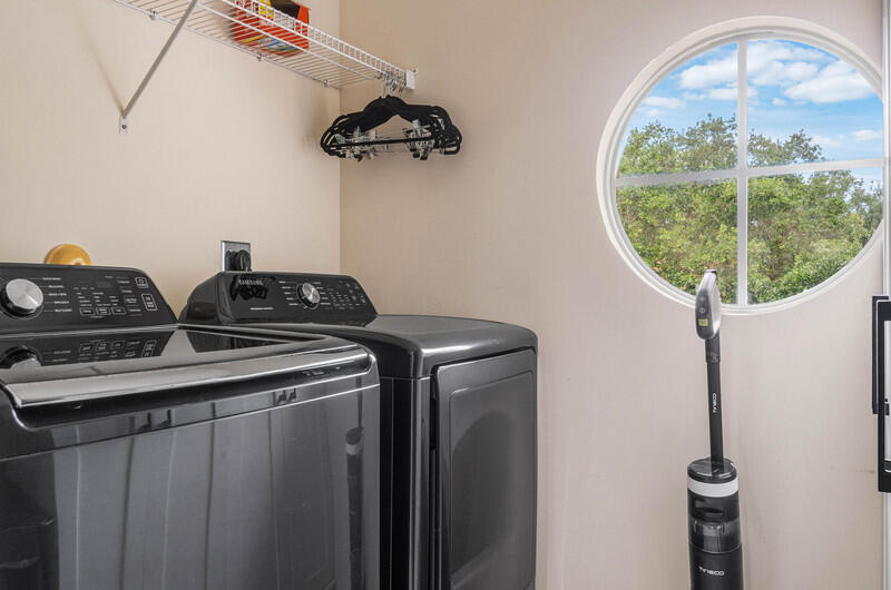 SEMINOLE ESTATES & TOWNHOMES - Residential