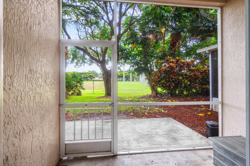 SEMINOLE ESTATES & TOWNHOMES - Residential