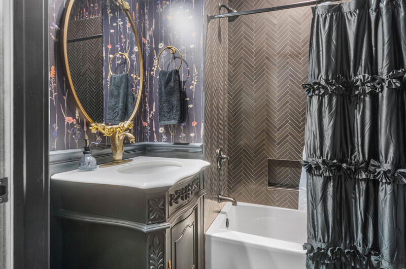 SEMINOLE ESTATES & TOWNHOMES - Residential