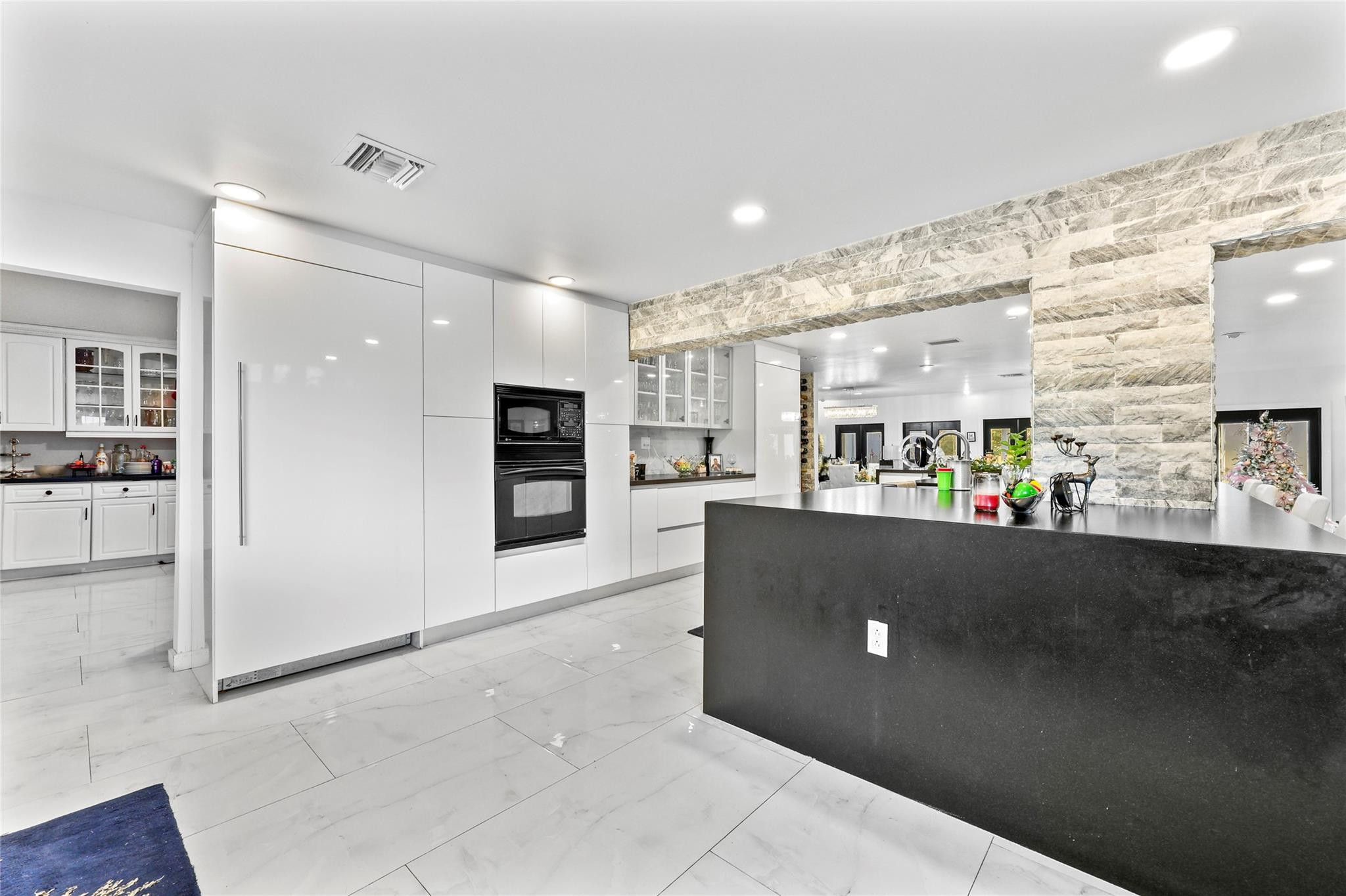 RUNNING BROOK HILLS - Residential
