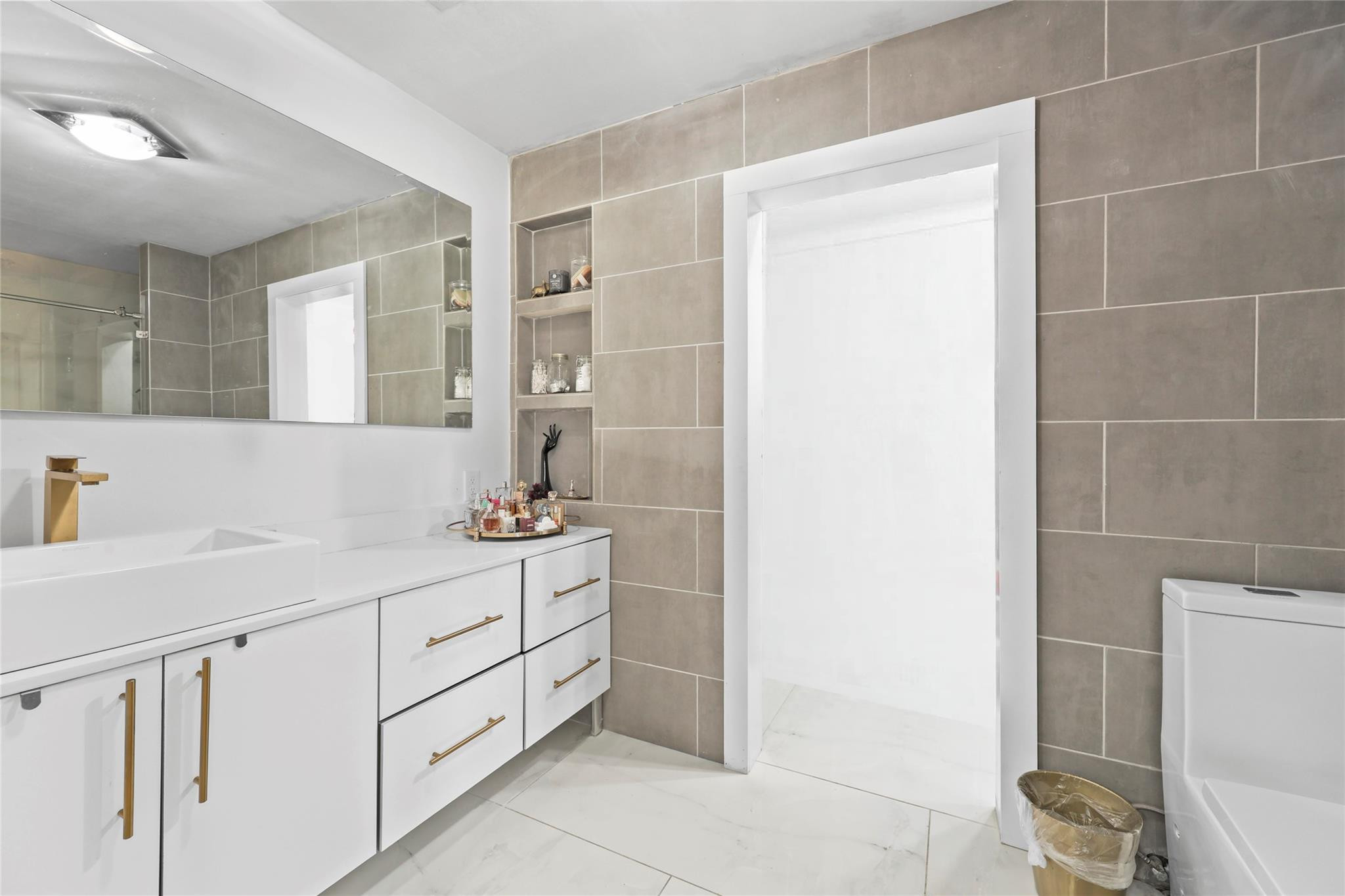 RUNNING BROOK HILLS - Residential