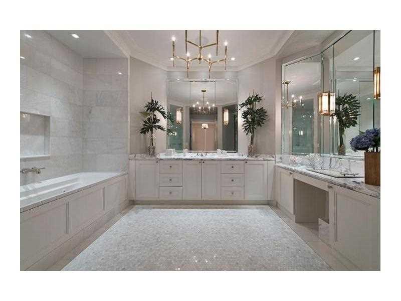 Ritz-Carlton Residences - Residential