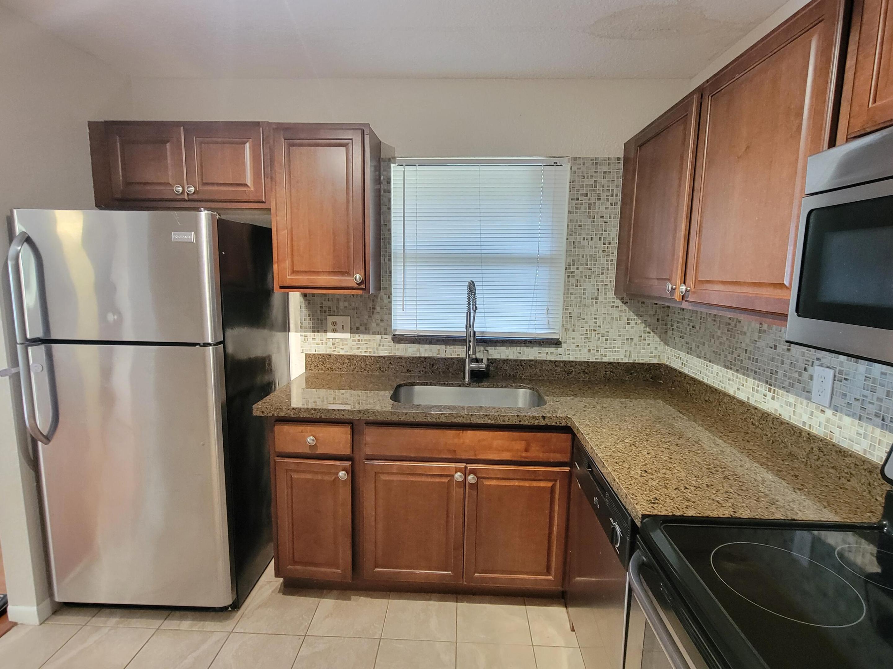 CENTERPOINTE - Residential