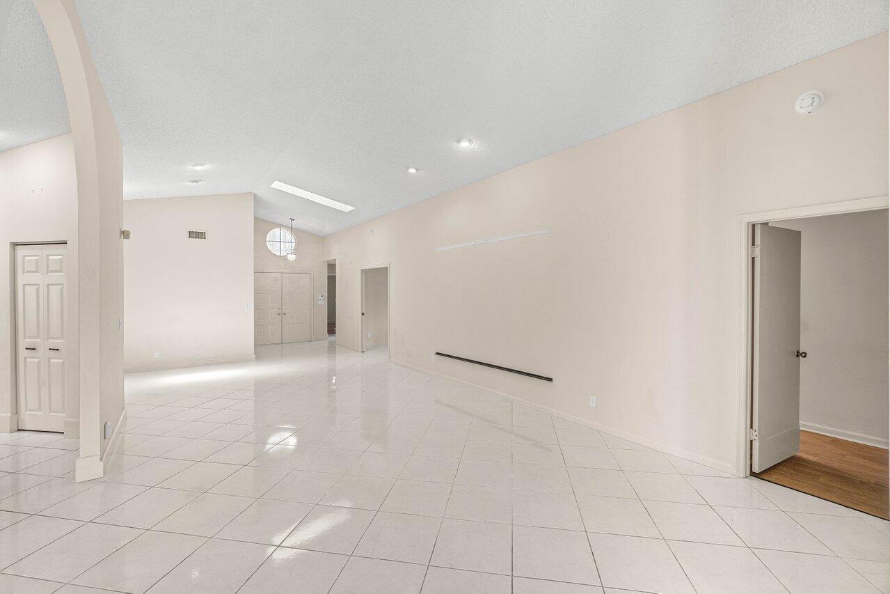 PALM ISLES - Residential