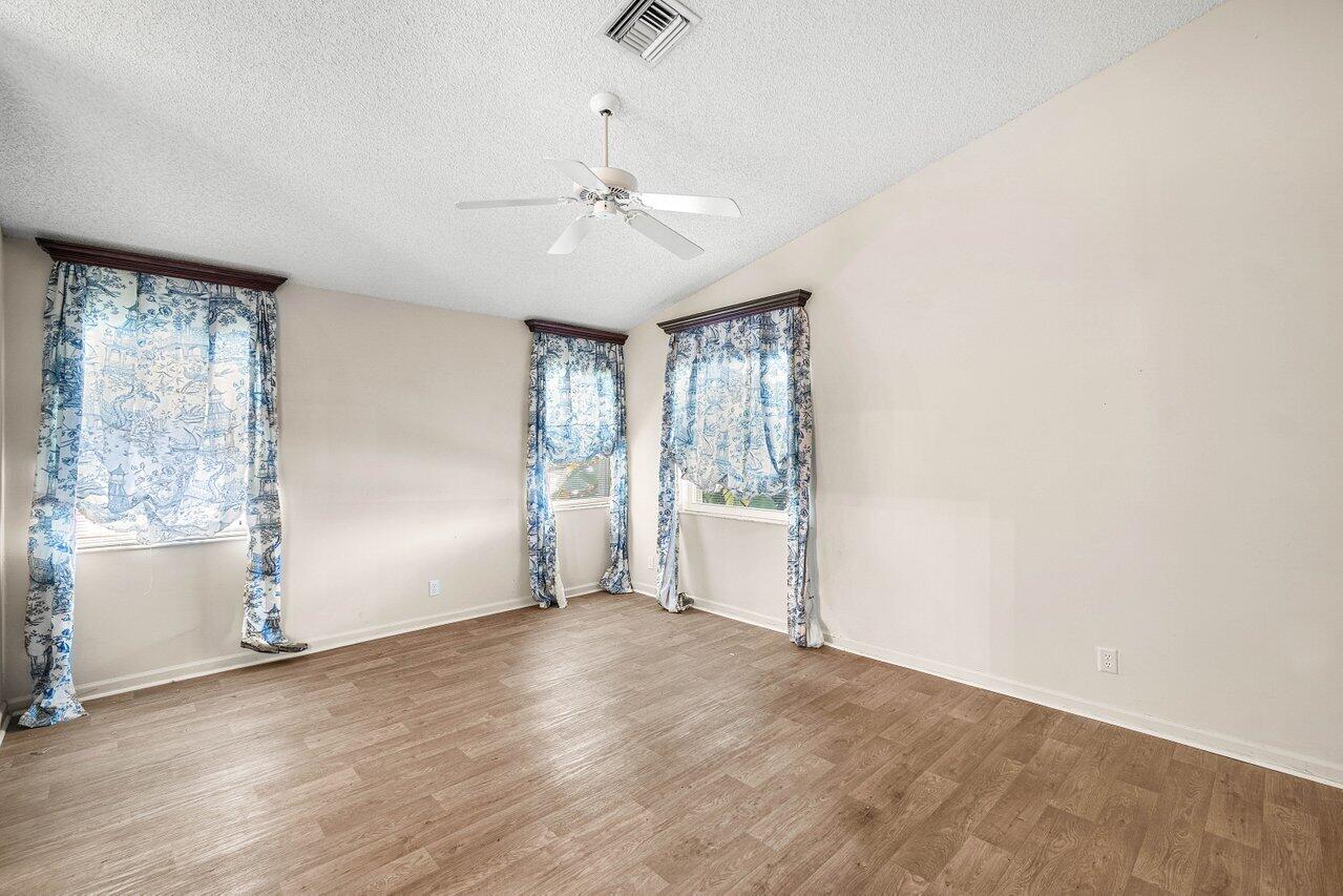 PALM ISLES - Residential