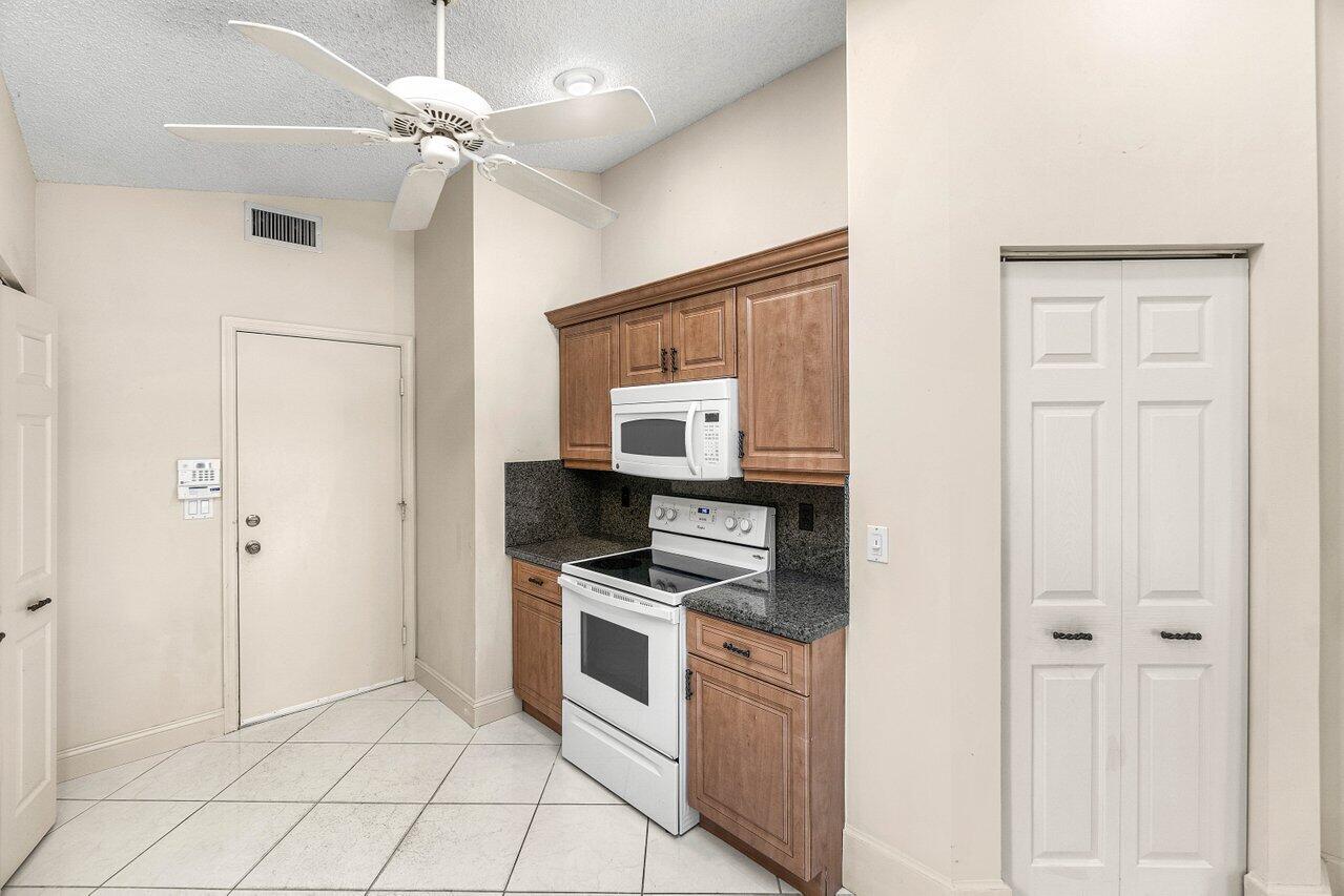 PALM ISLES - Residential