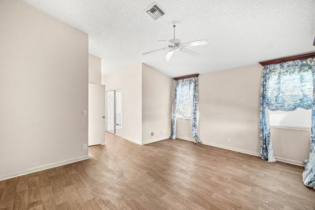 PALM ISLES - Residential