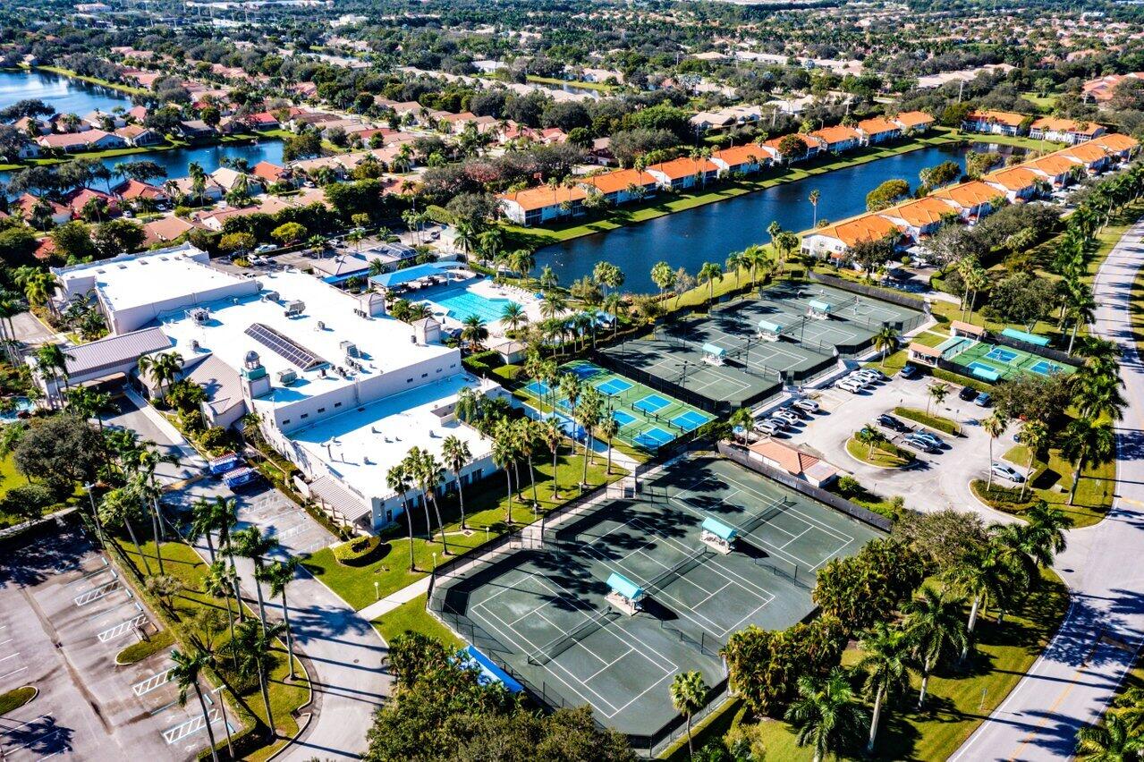 PALM ISLES - Residential
