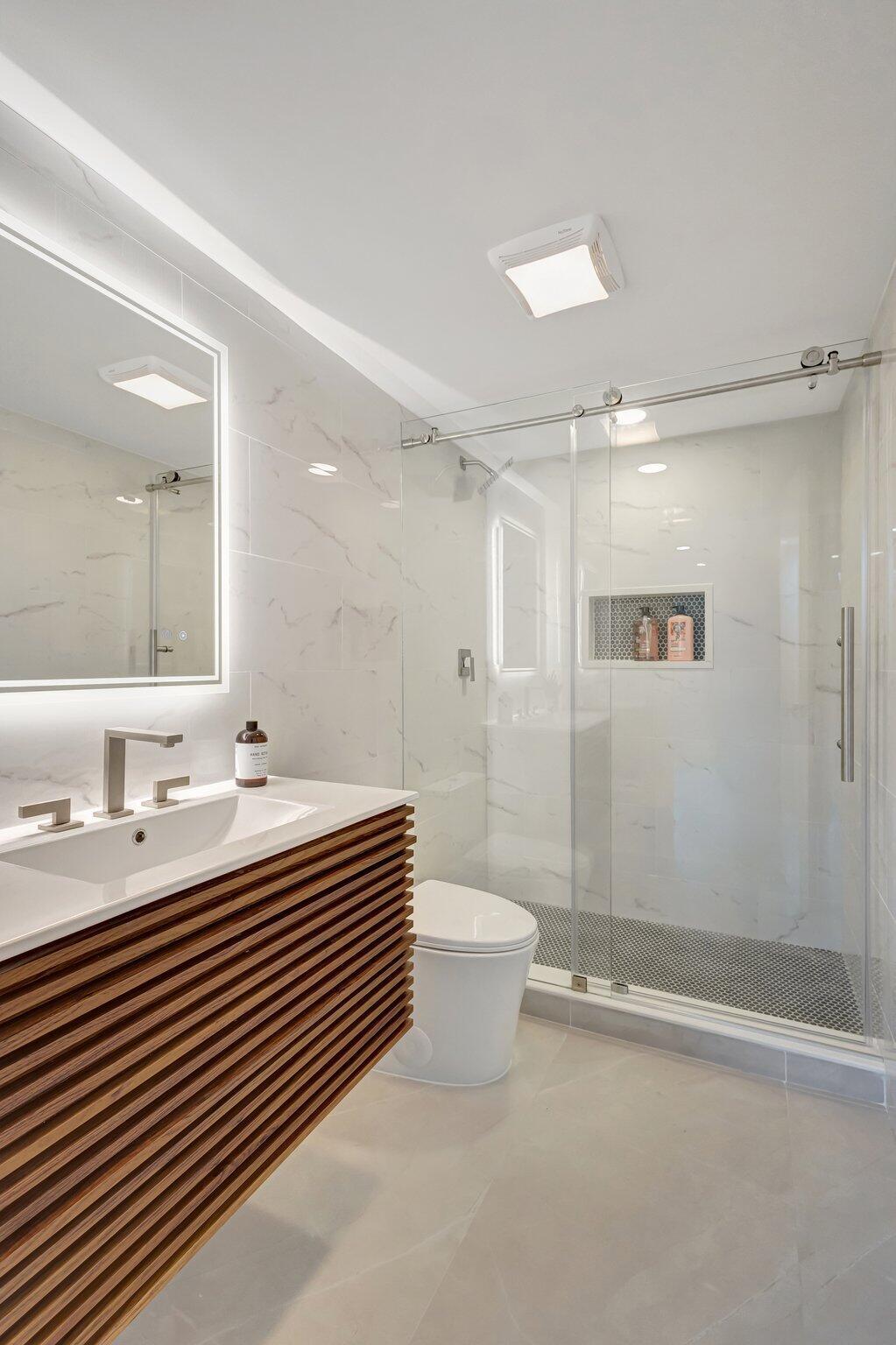 FOUNTAINS OF PALM BEACH CONDO 7 - Residential